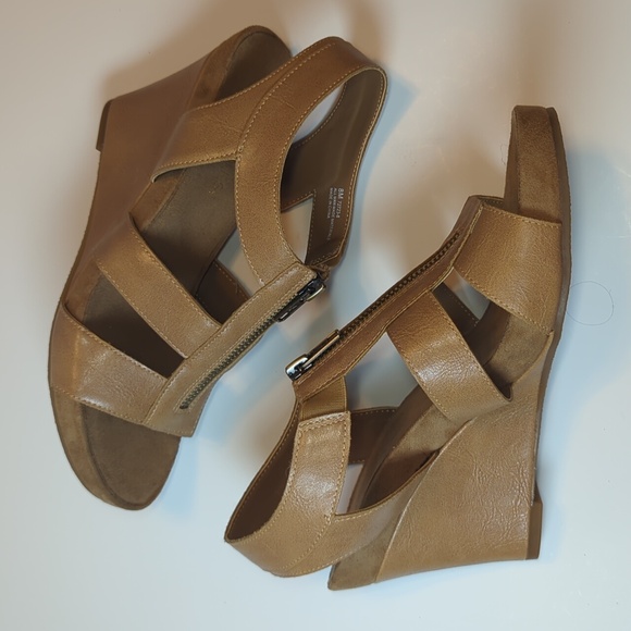 Aerosoles Tan Wedge Zipper Sandals Size 8 - Picture 8 of 11